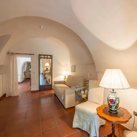 Homestay szállás Trullo Matthias Heated Pool